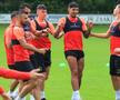 Caniculă la București, antrenament în ploaie pentru FCSB la Apeldoorn » Cele mai tari imagini din cantonamentul roș-albastru