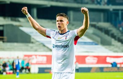 Anunță transferul mijlocașului central la Rapid: „Destinație surprinzătoare”