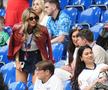 N-au respectat codul vestimentar » Partenerele fotbaliștilor englezi au ocupat un întreg sector VIP la Anglia - Slovacia