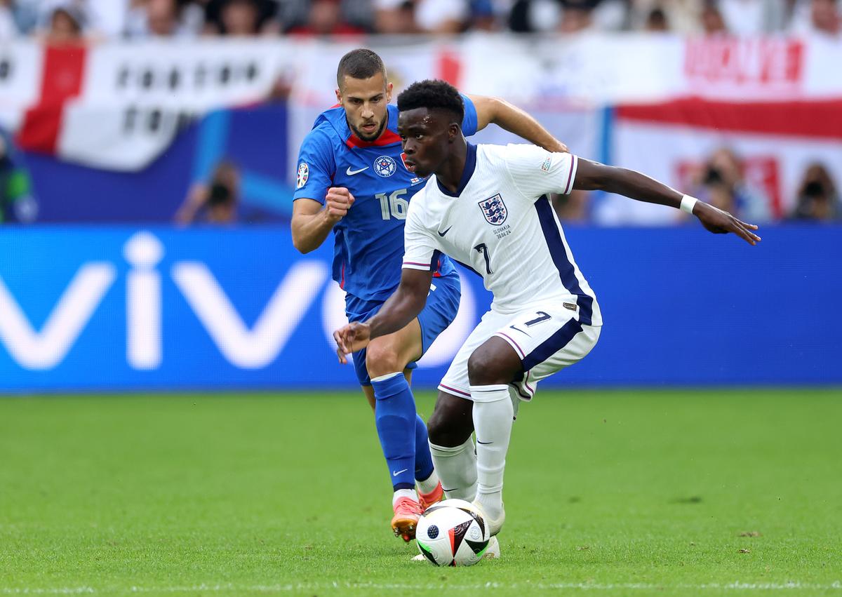 Anglia – Slovacia 2-1 » Jude Bellingham și Harry Kane au tranșat calificarea în prelungiri, după ce englezi au jucat penibil 90 de minute. Anglia - Elveția, primul sfert de la EURO