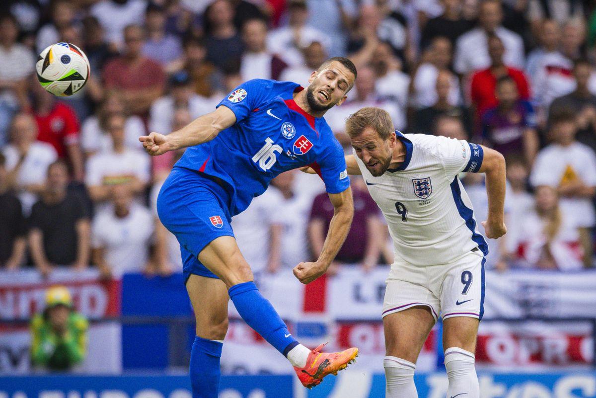Anglia – Slovacia 2-1 » Jude Bellingham și Harry Kane au tranșat calificarea în prelungiri, după ce englezi au jucat penibil 90 de minute. Anglia - Elveția, primul sfert de la EURO