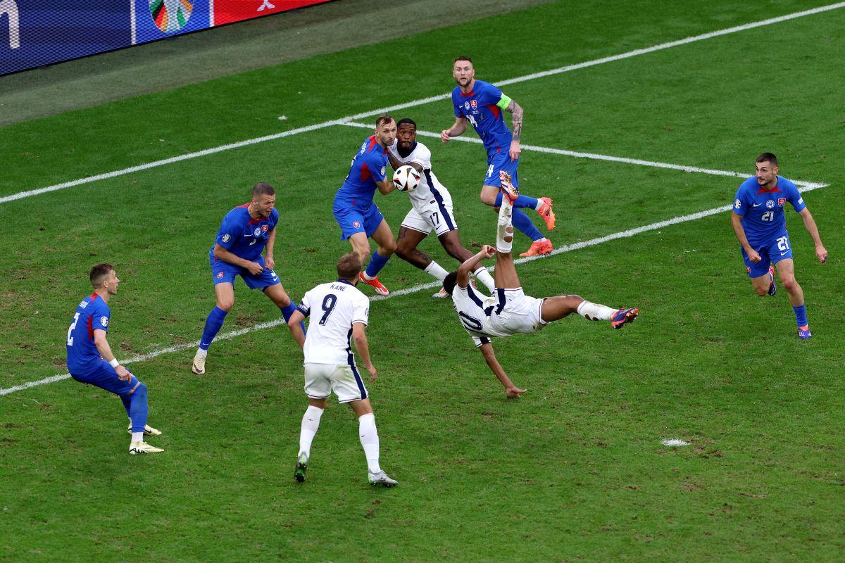 Anglia – Slovacia 2-1 » Jude Bellingham și Harry Kane au tranșat calificarea în prelungiri, după ce englezi au jucat penibil 90 de minute. Anglia - Elveția, primul sfert de la EURO