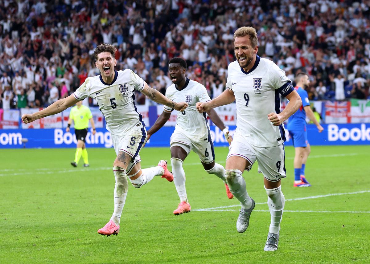 Anglia – Slovacia 2-1 » Jude Bellingham și Harry Kane au tranșat calificarea în prelungiri, după ce englezi au jucat penibil 90 de minute. Anglia - Elveția, primul sfert de la EURO