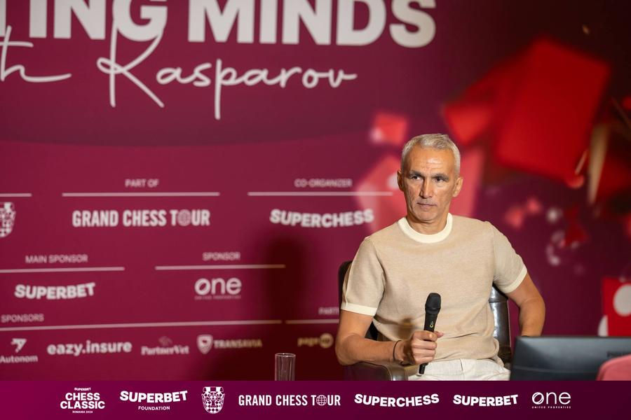 A patra rundă de confruntări de la Superbet Chess Classic România 2024 s-a încheiat cu două victorii și trei remize