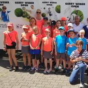Ion Geantă și copiii de la clubul din Gladbeck, aduși în vizită la Halle în 2019
