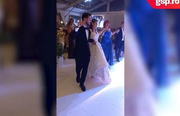 Imagini tari de la petrecere » Kira, Thomas și Ianis s-au dat în spectacol pe ringul de dans + ce a conținut meniul
