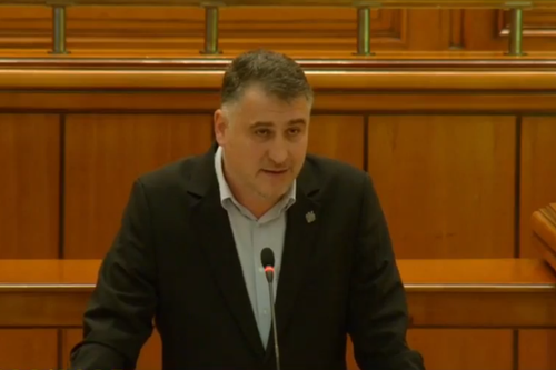 Ciprian Paraschiv a avut o tiradă în ședința Parlamentului și a lansat acuzații de „trafic de influență”