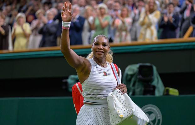 Serena Williams, învinsă în primul tur la Wimbledon pe tabloul de simplu după o bătălie de trei seturi
