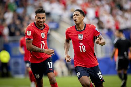 Arsenal e gata să plătească 150 de milioane de euro pentru Morgan Rogers (numărul 17) // foto: Imago Images