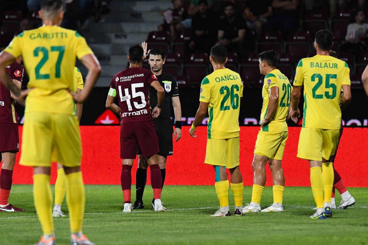 CFR Cluj - CS Mioveni 4-2 » Victorie atipică pentru Dan Petrescu