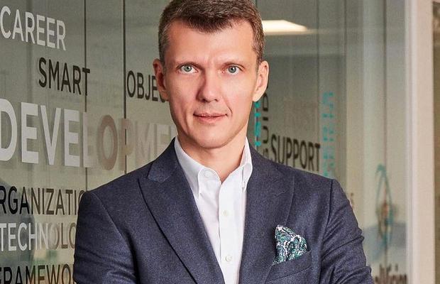 Unul dintre oamenii care vor să bage la bani la Dinamo iese în față » Detalii de la negocieri: „Încerc să înțeleg și să ajut”