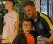 Jucătorii de la FCSB, asaltați de fani după meci