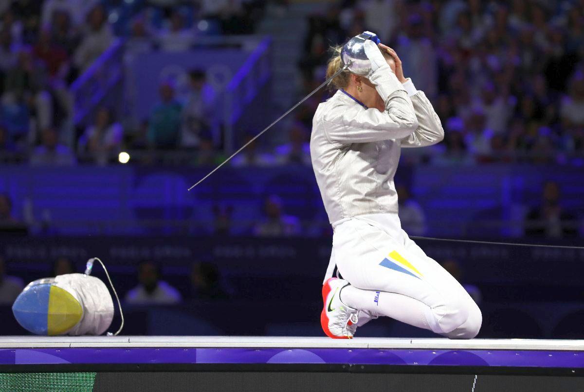 Vă mai amintiți de sportiva din Ucraina descalificată fiindcă n-a dat mâna cu rivala rusoaică? A luat medalie la Jocurile Olimpice și a ținut să transmită un mesaj întregii lumi