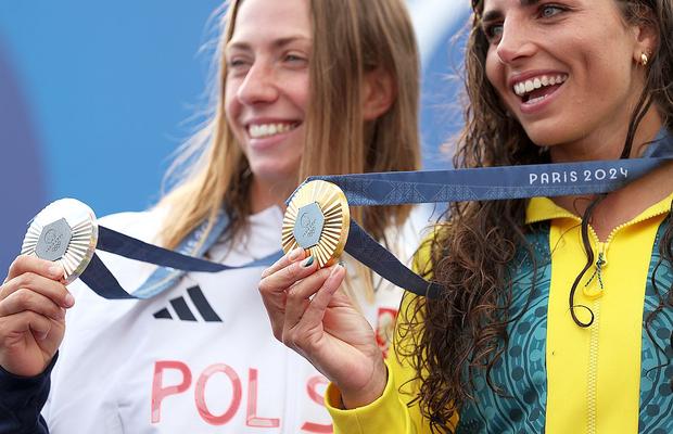 Inedit! Țara care-și răsplătește medaliații olimpici cu tablouri personalizate, vouchere de vacanță și garsoniere în Capitală