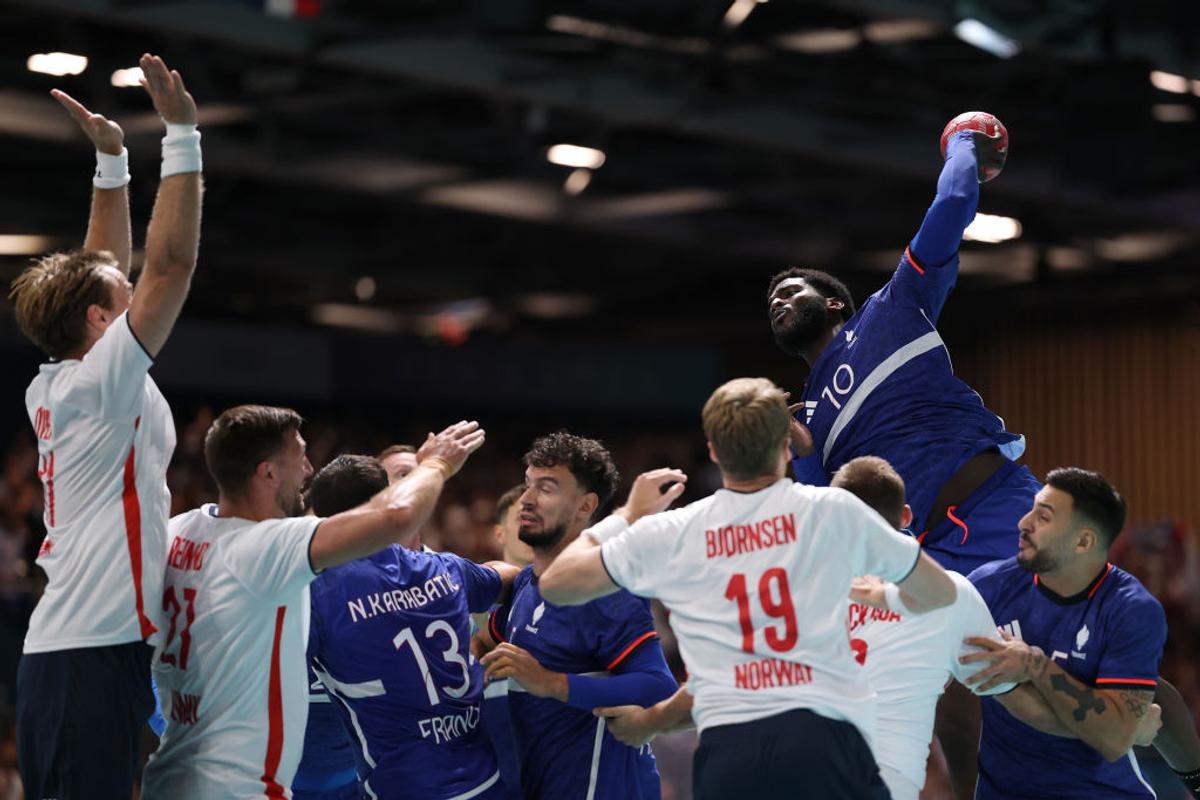 Francezilor nu le vine să creadă! Naționala de handbal masculin s-a făcut de râs » Sărbătoarea lui Karabatic se transformă într-un fiasco