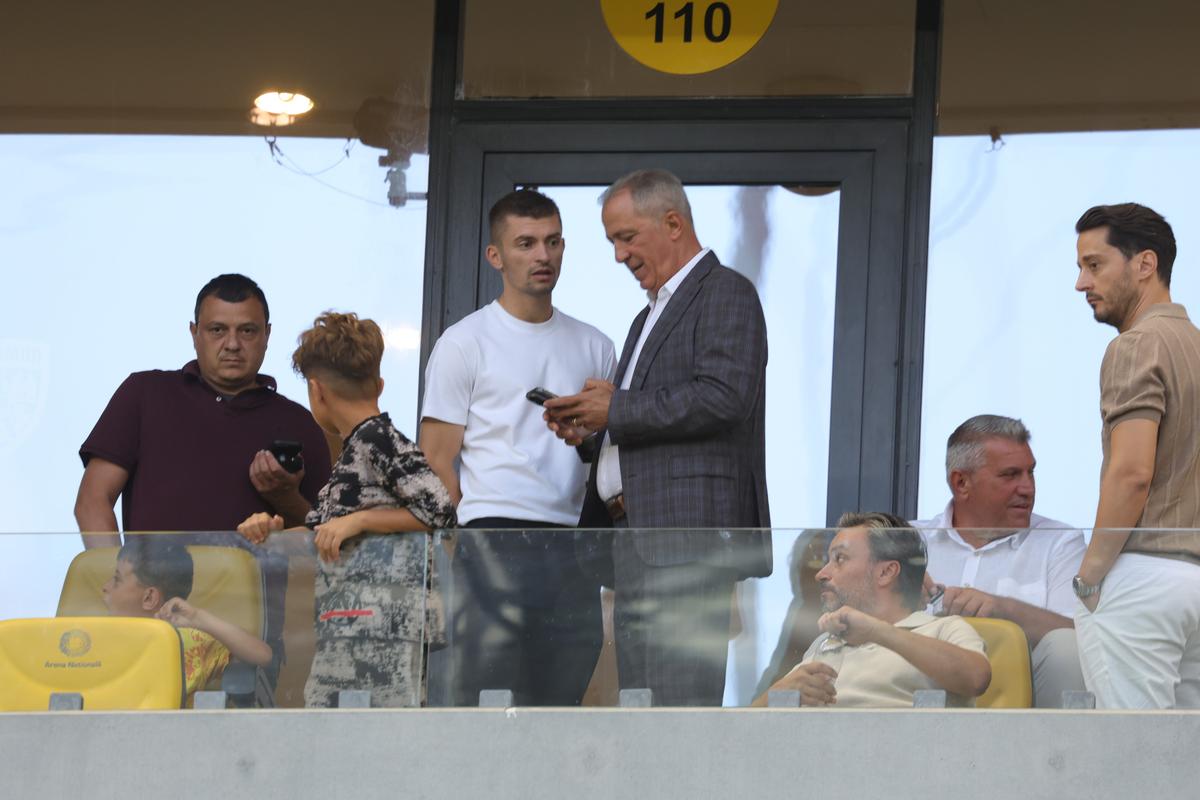 Absent de la FCSB - Shkendija, a urmărit meciul din tribune cu Teia Sponte