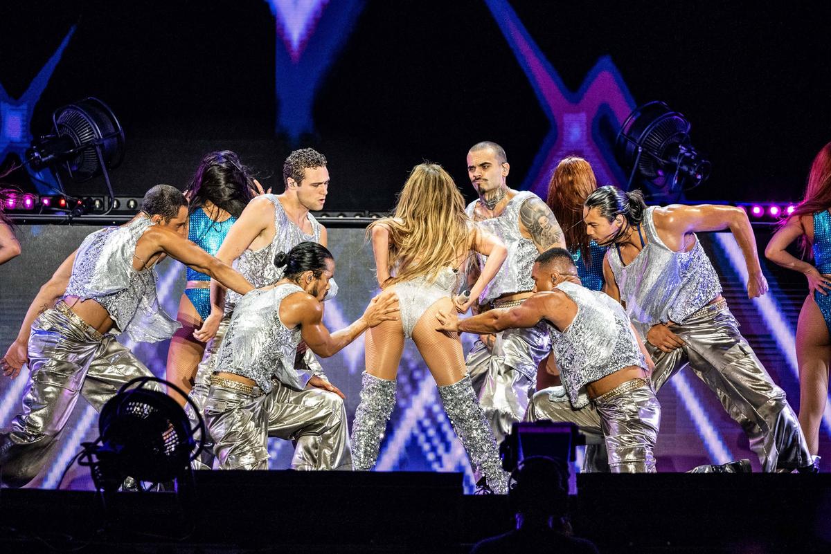 Apariția lui Jennifer Lopez a încins padocul Ferrari, în Arabia Saudită