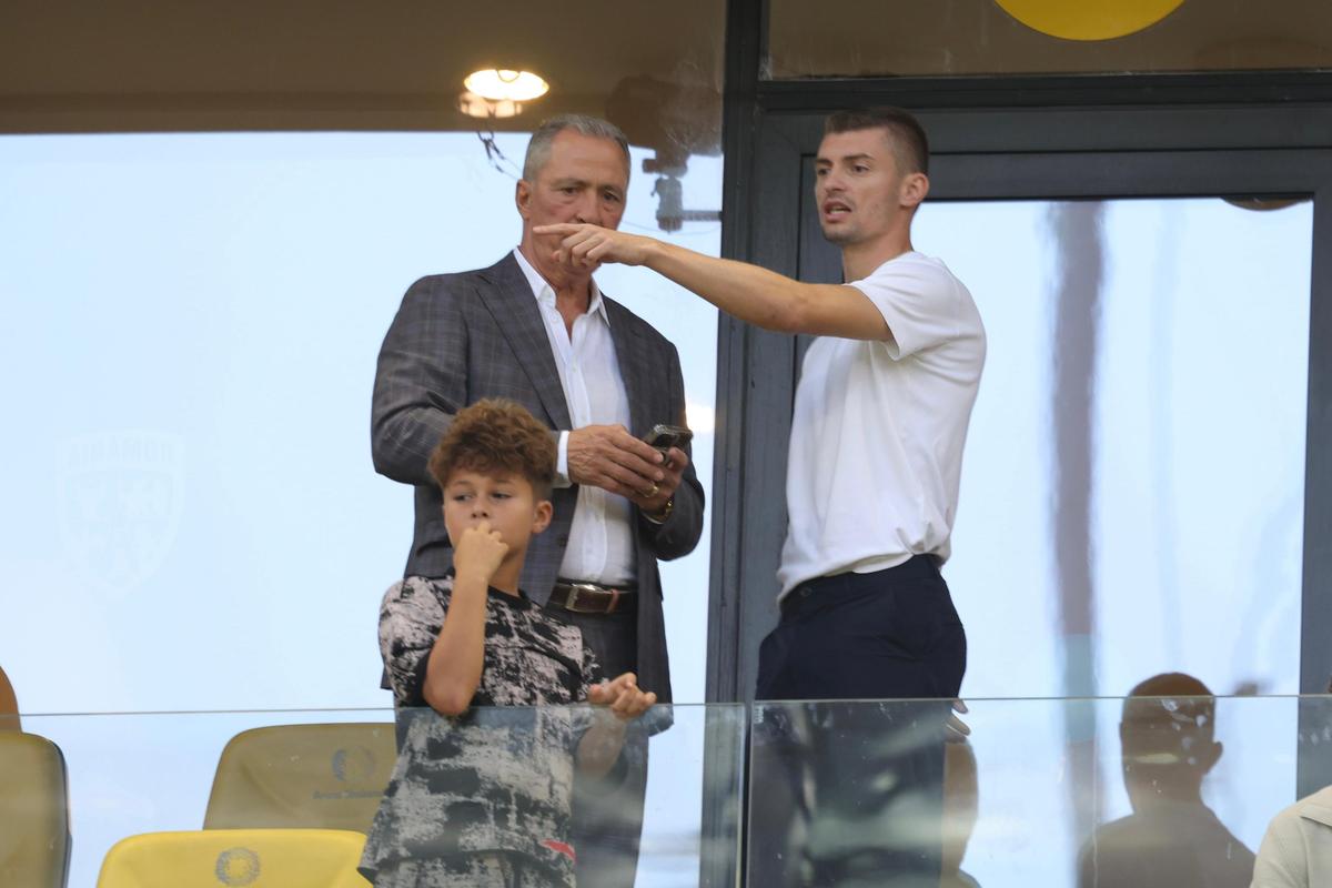 Absent de la FCSB - Shkendija, a urmărit meciul din tribune cu Teia Sponte