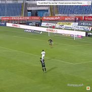 Golul 4 în Botoșani - Unirea Slobozia, cu Antoche depășit la viteză de Mailat. FOTO: captură Prima Sport