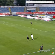Golul 4 în Botoșani - Unirea Slobozia, cu Antoche depășit la viteză de Mailat. FOTO: captură Prima Sport