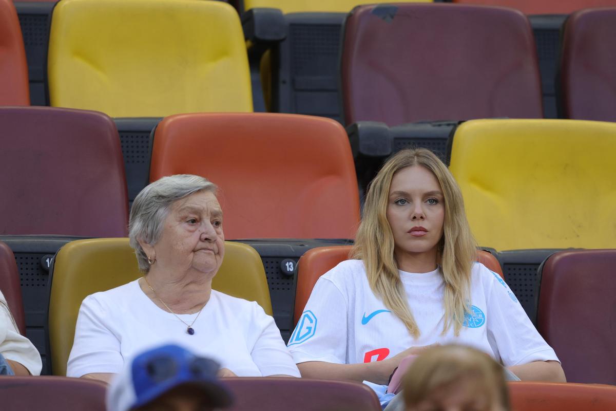 Anca Surdu, iubita lui Denis Alibec, la FCSB - Shkendija / Foto: Ionuț Iordache (GSP)