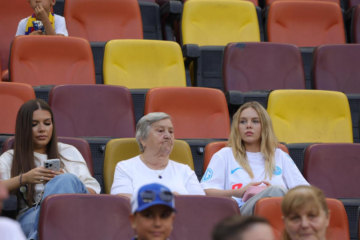 Anca Surdu, iubita lui Denis Alibec, la FCSB - Shkendija / Foto: Ionuț Iordache (GSP)