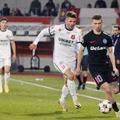 Sergiu Buș, în duel cu Florin Tănase Foto: Sportpictures.eu
