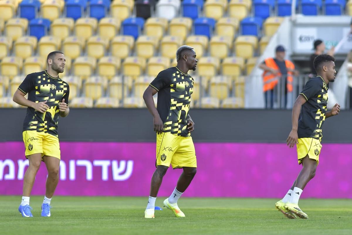 Beitar Ierusalim - AEK Larnaca, pe „Ilie Oană”