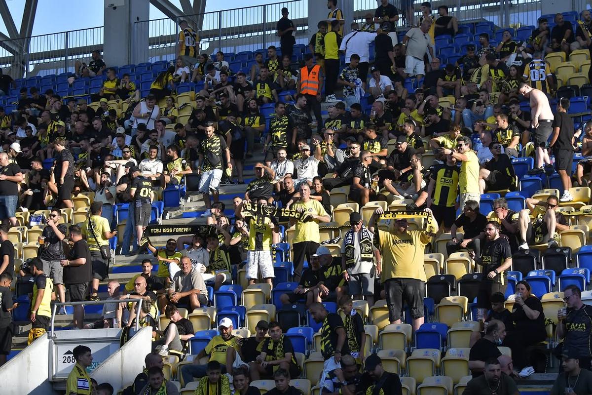 Beitar Ierusalim - AEK Larnaca, pe „Ilie Oană”