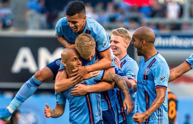 VIDEO A oferit un assist senzațional, a fost schimbat la pauză și criticat de antrenor! Seară confuză pentru Alex Mitriță în MLS