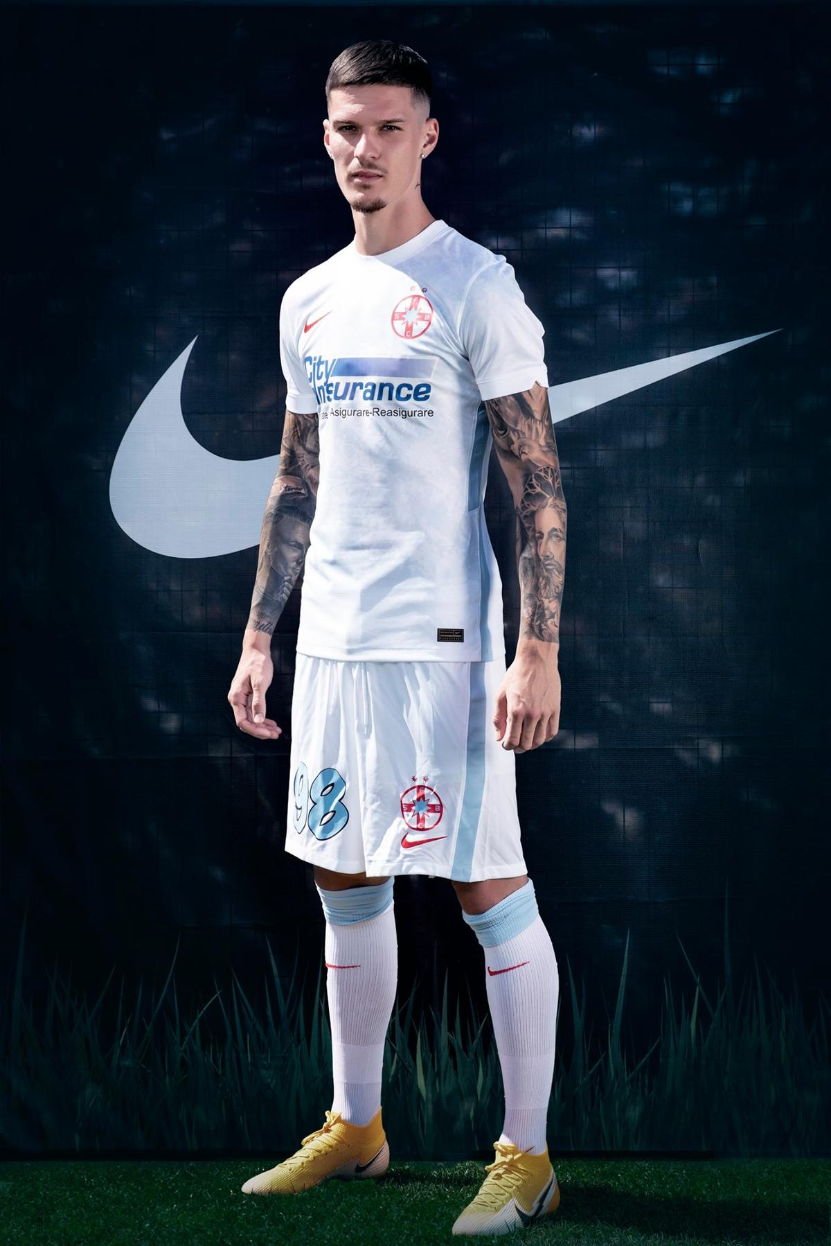 FCSB echipament deplasare 2020/2021