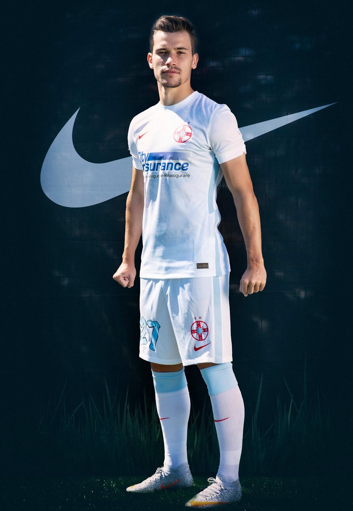FCSB echipament deplasare 2020/2021
