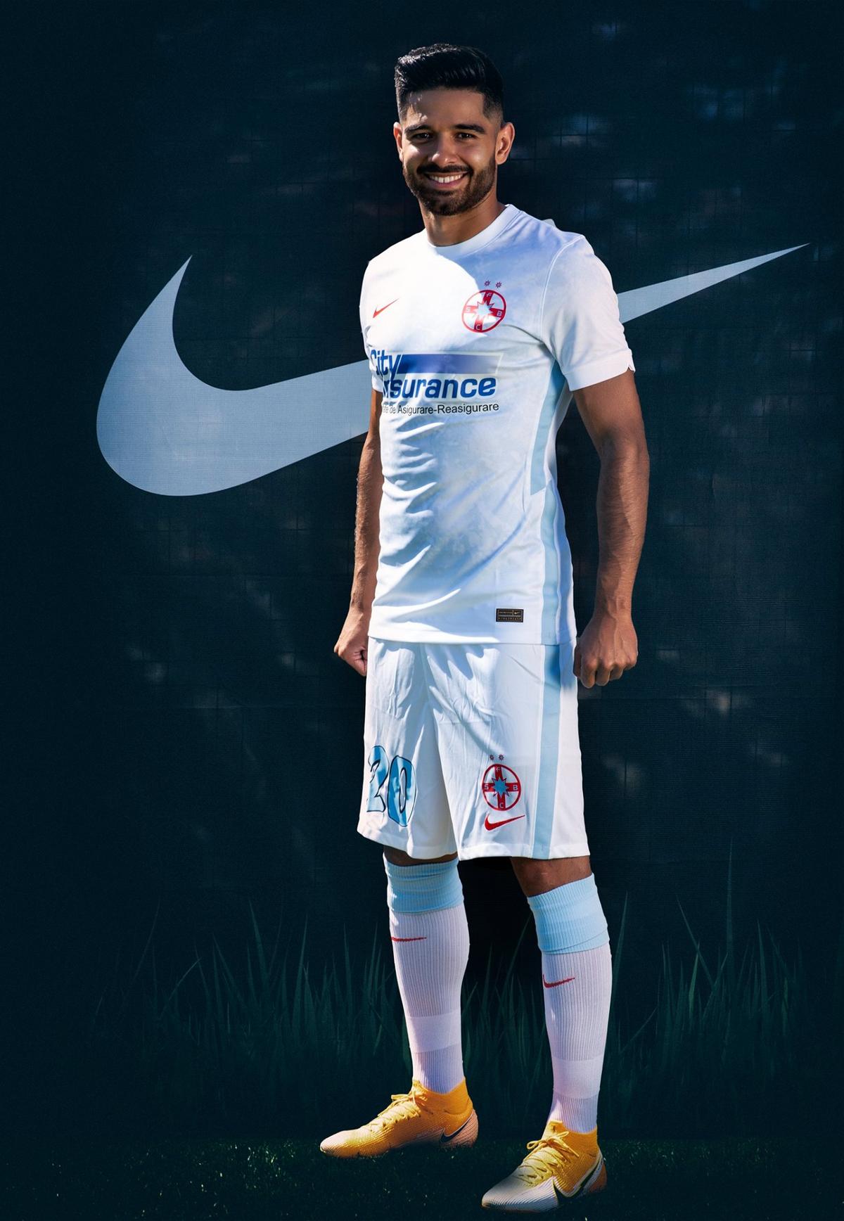 GALERIE FOTO FCSB îşi inaugurează echipamentul de deplasare la meciul de acasă cu Viitorul!