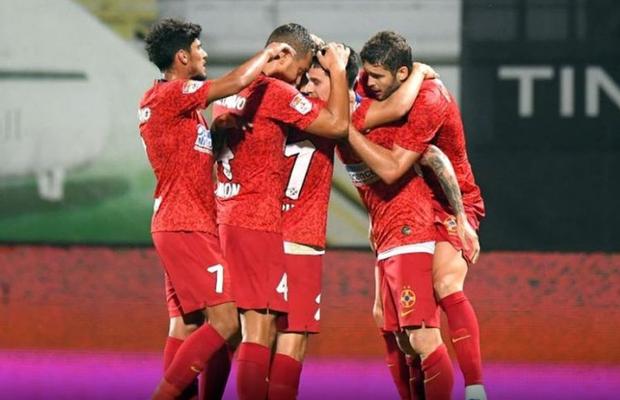 GALERIE FOTO FCSB îşi inaugurează echipamentul de deplasare la meciul de acasă cu Viitorul!