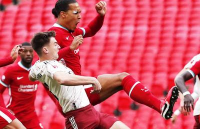 Van Dijk strigă adunarea la Liverpool: „Fără panică! Am pierdut Supercupa, dar putem lua iar titlul”