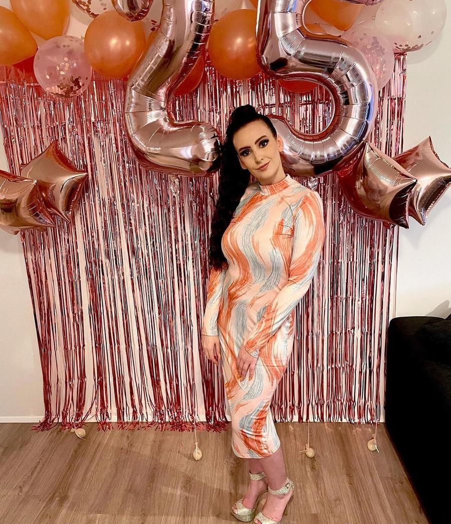 Ea este Thorhildur Gyda Arnarsdottir, o tânără agresată sexual de un internațional islandez într-un club de noapte din Reykjavik FOTO Instagram Scandal monstru în Islanda » Președintele federației a demisionat pentru că a ascuns agresiunile sexuale ale fotbaliștilor naționalei!