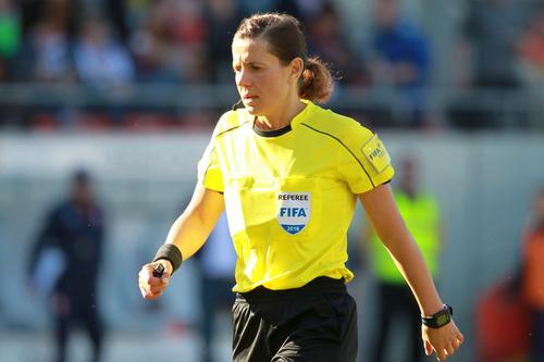 „Tricolorii” vor fi arbitrați, pentru prima oară în istorie, de o brigadă feminină / foto: Guliver/Getty Images