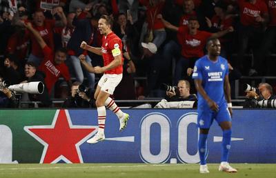 S-a terminat play-off-ul Champions League » Rangers a fost umilită de PSV, Sorescu și Racovițan au fost eliminați de Copenhaga + toate echipele calificate și cum arată urnele