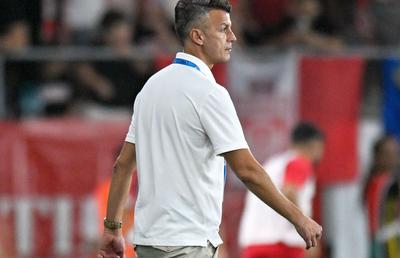 Jocul lui Dinamo, criticat din interior: „Observăm un oarecare declin. Murmurul creat la adresa stilului lui Burcă pare să prindă contur”