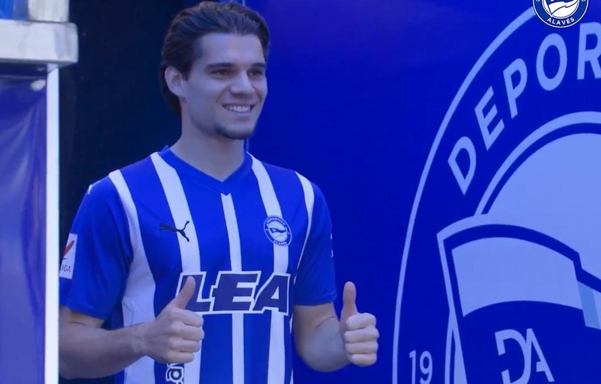 Ianis Hagi prezentat la Alaves