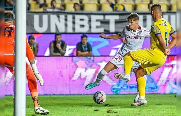 Plecare de la Rapid » Șumudică l-a cedat pe jucătorul despre care Dumitru Dragomir exclama: „Vai de capul meu, ce valoare are!”