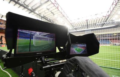 Cine va transmite la TV meciurile FCSB-ului în Europa League: urmează dueluri cu Manchester United, PAOK, Rangers și Olympiacos!