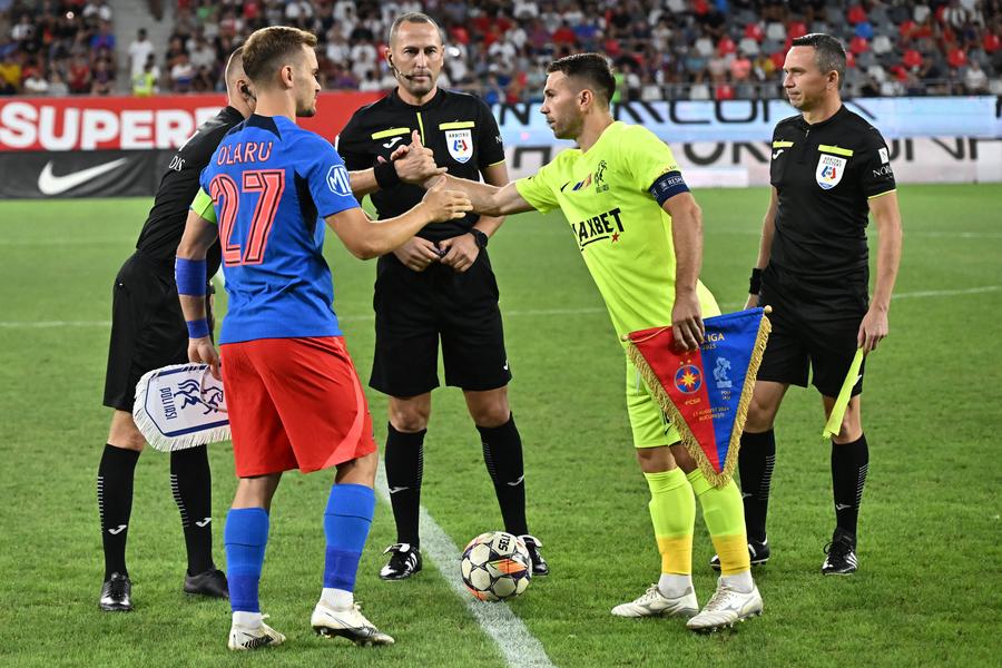 Alin Roman și Darius Olaru, înaintea meciului FCSB - Poli Iași 0-1 Dezvăluiri copleșitoare ale unui golgheter din Liga 1: „Am dormit prin vestiare la -15 grade, la 20 de ani nu mai puteam urca nici scările de durere! Am jucat în Liga a 7-a din Austria”