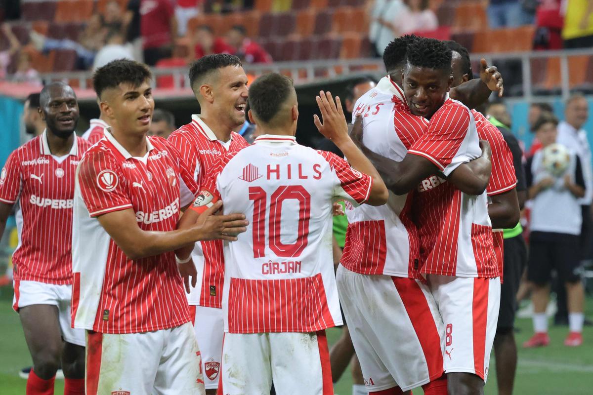 Dinamo - Hermannstadt 2-0. Și-au arătat colții după pauză » Dinamo obține 3 puncte importante și e pe podium