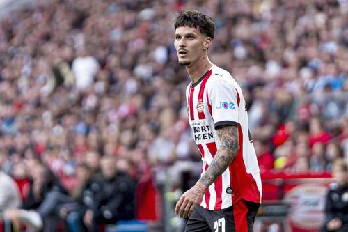 Dennis Man a jucat 90 de minute de la transferul la PSV Eindhoven / Foto: Imago Images