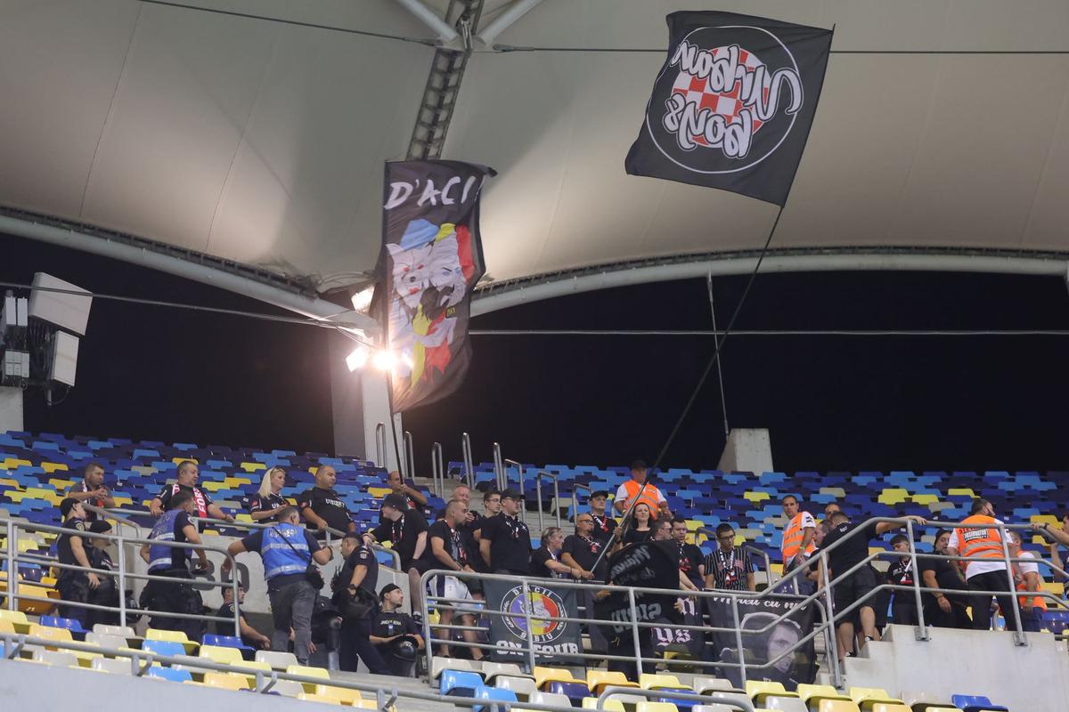 Imaginile bucuriei, cu Petre și Kopic în prim-plan! Ce s-a întâmplat pe teren, imediat după Dinamo - Hermannstadt