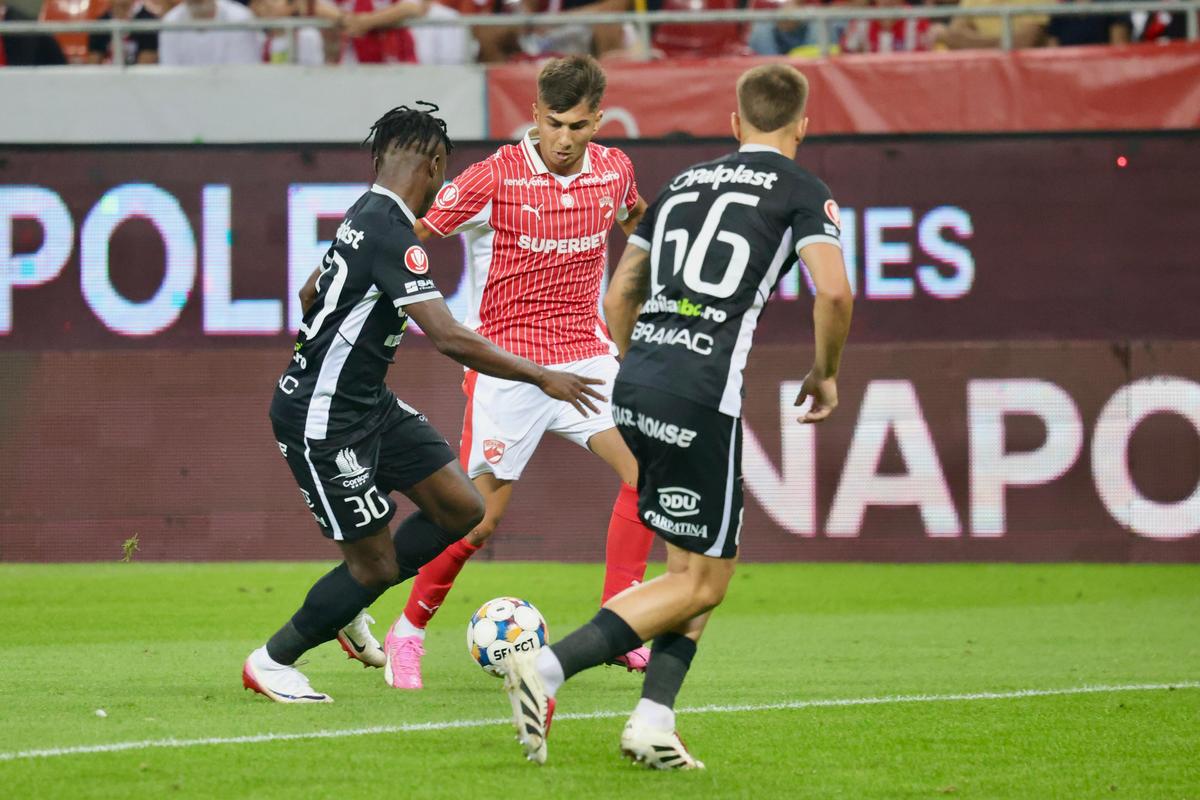 Dinamo - Hermannstadt, duel din etapa a 8-a din Superligă