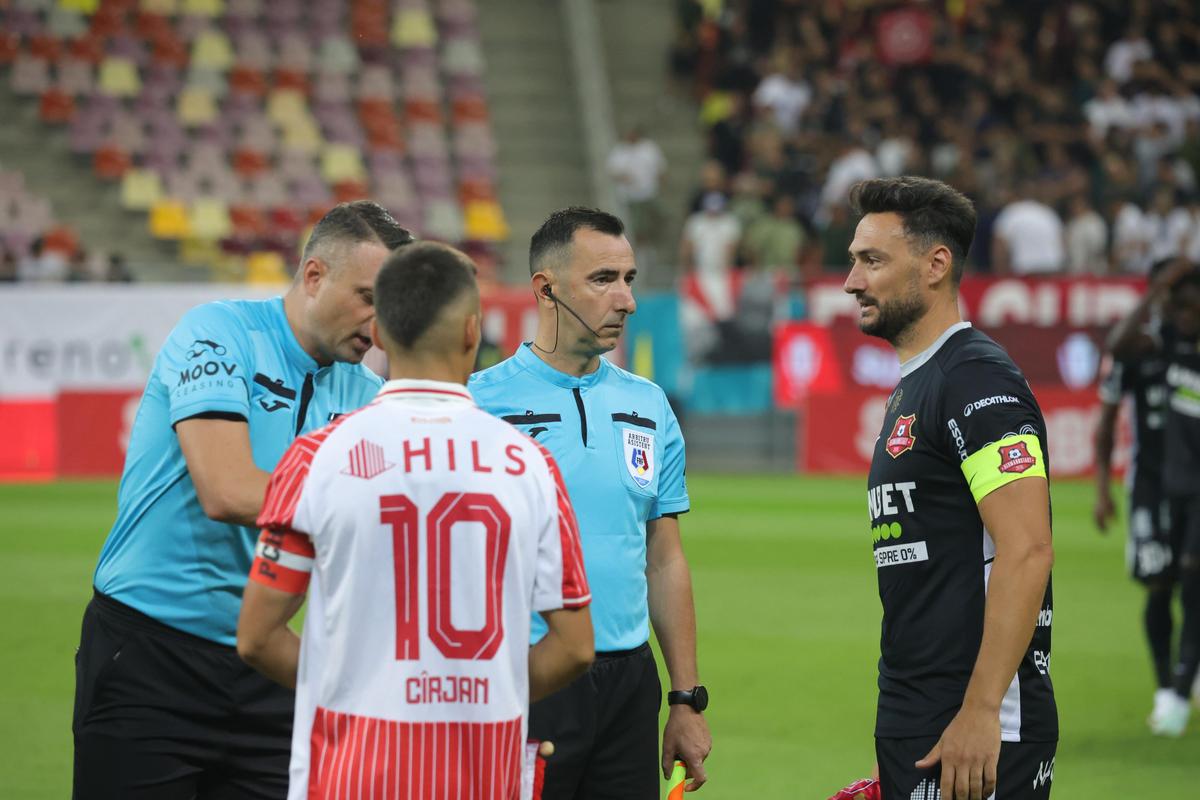 Dinamo - Hermannstadt 2-0. Și-au arătat colții după pauză » Dinamo obține 3 puncte importante și e pe podium
