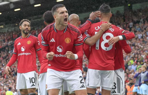 Dacă nu merge atacul, te ajută adversarii! S-a întâmplat pentru prima dată în istorie în Premier League