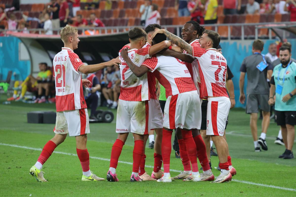 Dinamo - Hermannstadt 2-0. Și-au arătat colții după pauză » Dinamo obține 3 puncte importante și e pe podium